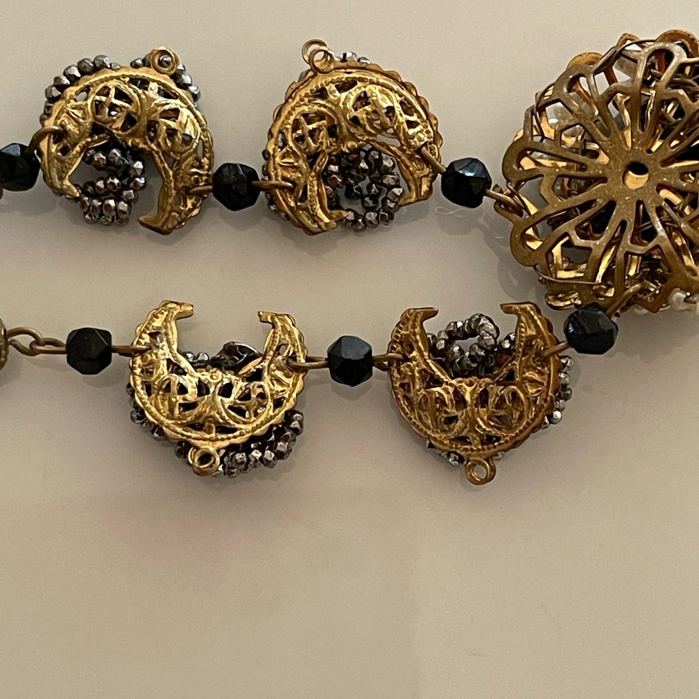 Haskell Diamonte Pearl Gold Filigree Black Pendant Signed Vintage Necklace - Picture 8 of 14